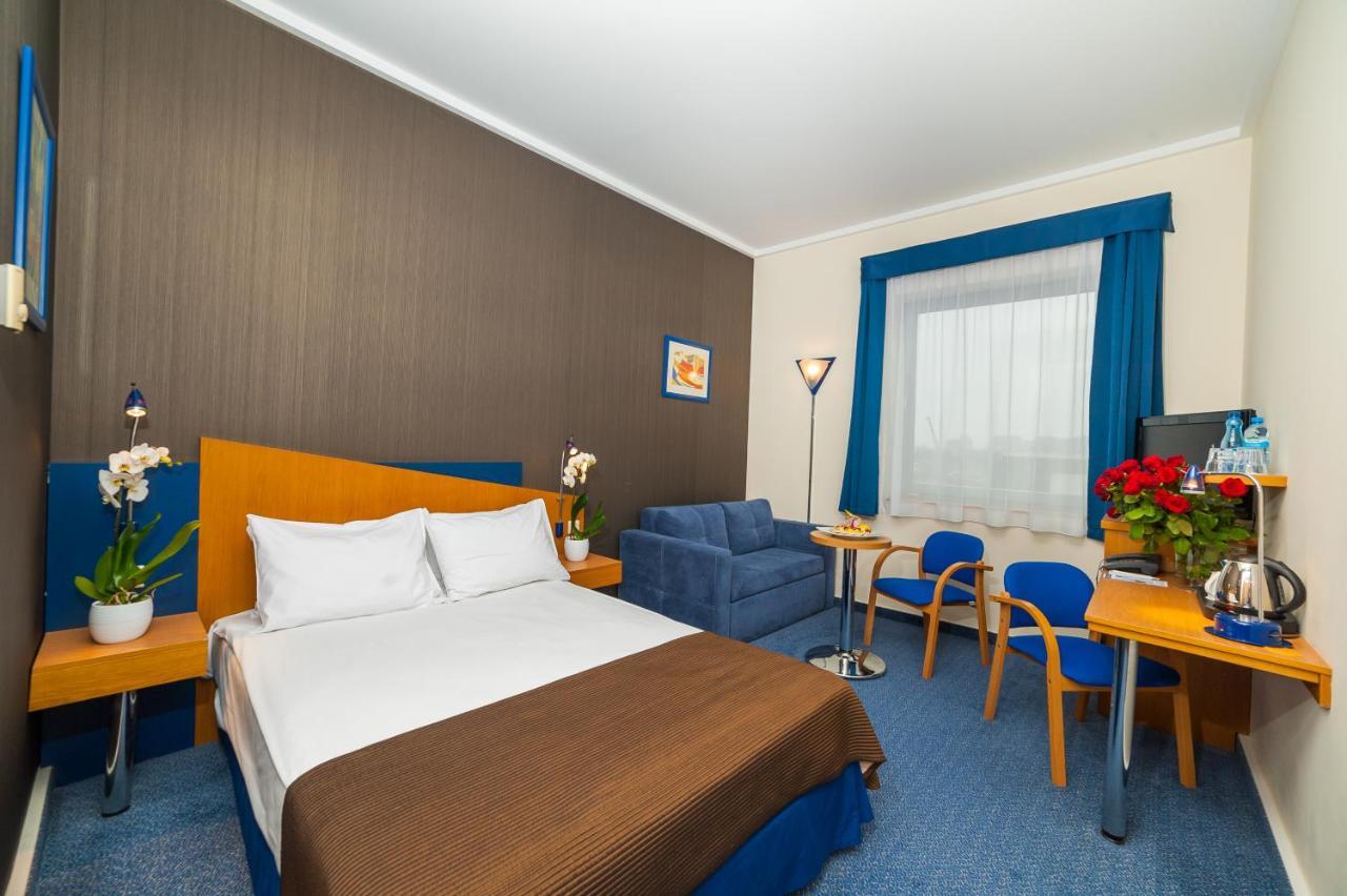 Express Krakow Hotel ภายนอก รูปภาพ